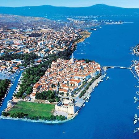 Holiday House M&A&K With Swimming Pool Kaštel Štafilić 外观 照片