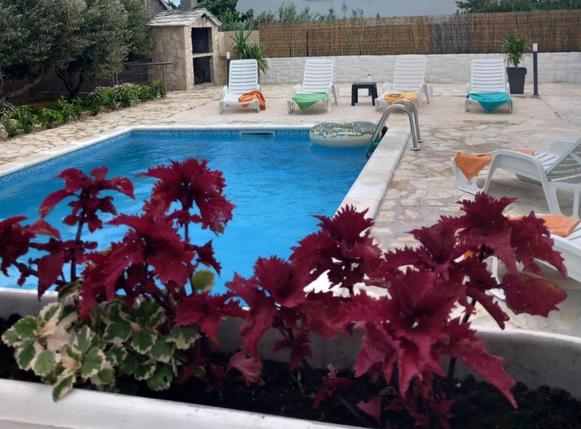 Holiday House M&A&K With Swimming Pool Kaštel Štafilić 外观 照片