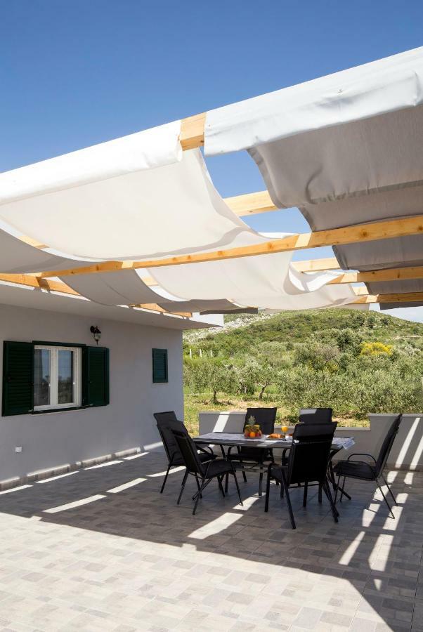 Holiday House M&A&K With Swimming Pool Kaštel Štafilić 外观 照片